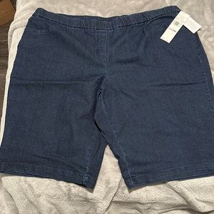 Alfred Dunner Woman Allure Shorts 22W